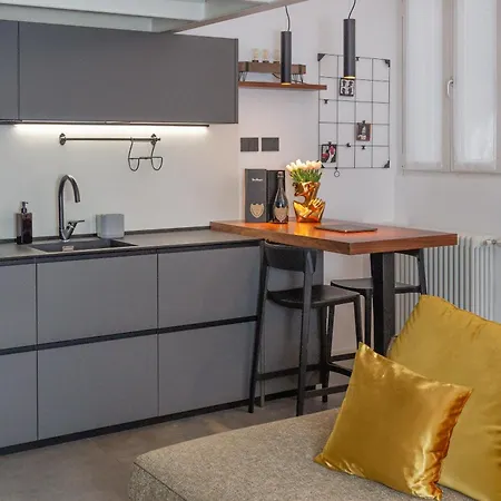 דירה Artstay - Exclusive Near Metro M1, Ac, Parking