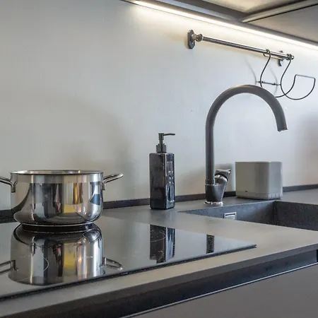 Artstay - Exclusive Near Metro M1, Ac, Parking * Milão