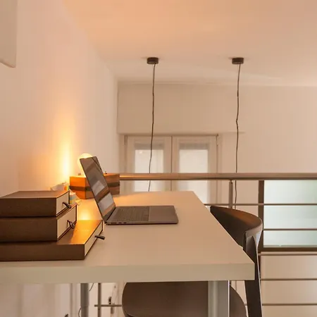 Artstay - Exclusive Near Metro M1, Ac, Parking * מילאנו